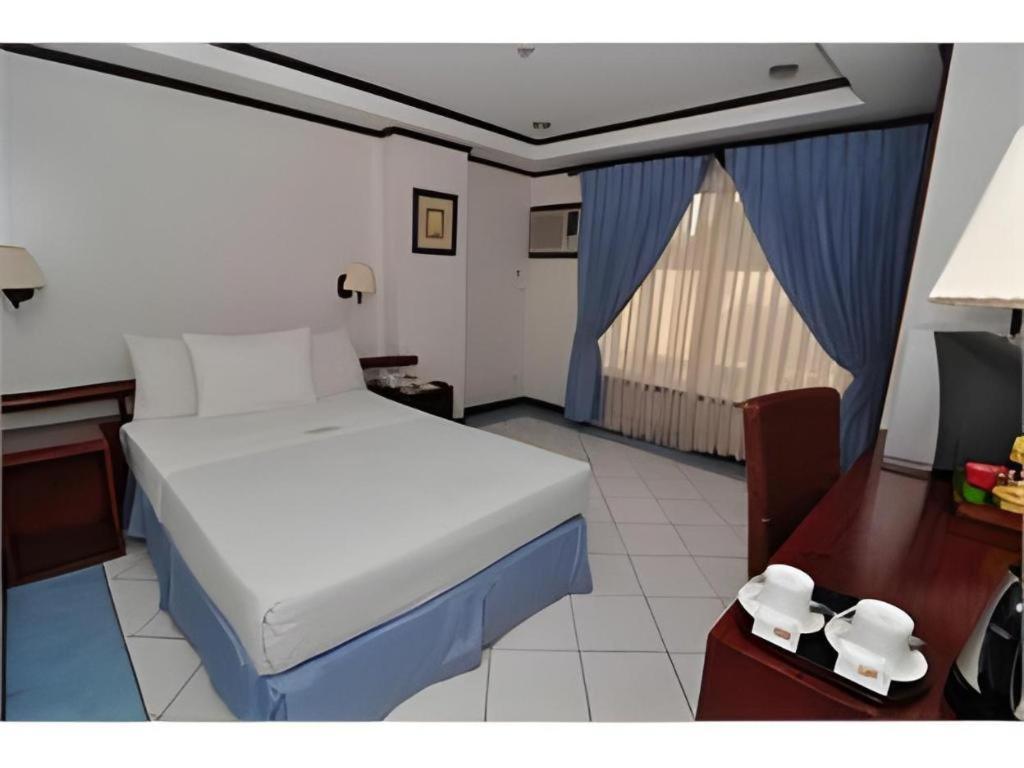 Soledad Suites Panglao Esterno foto