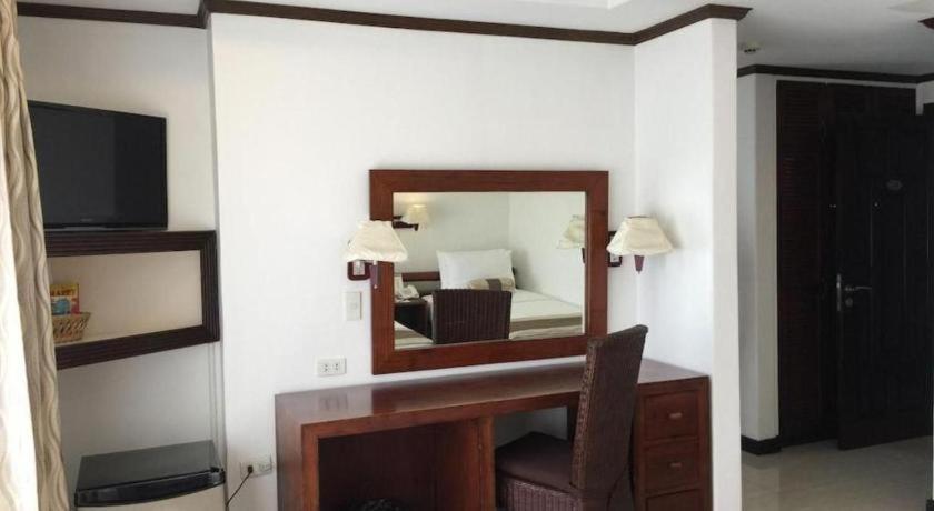 Soledad Suites Panglao Esterno foto