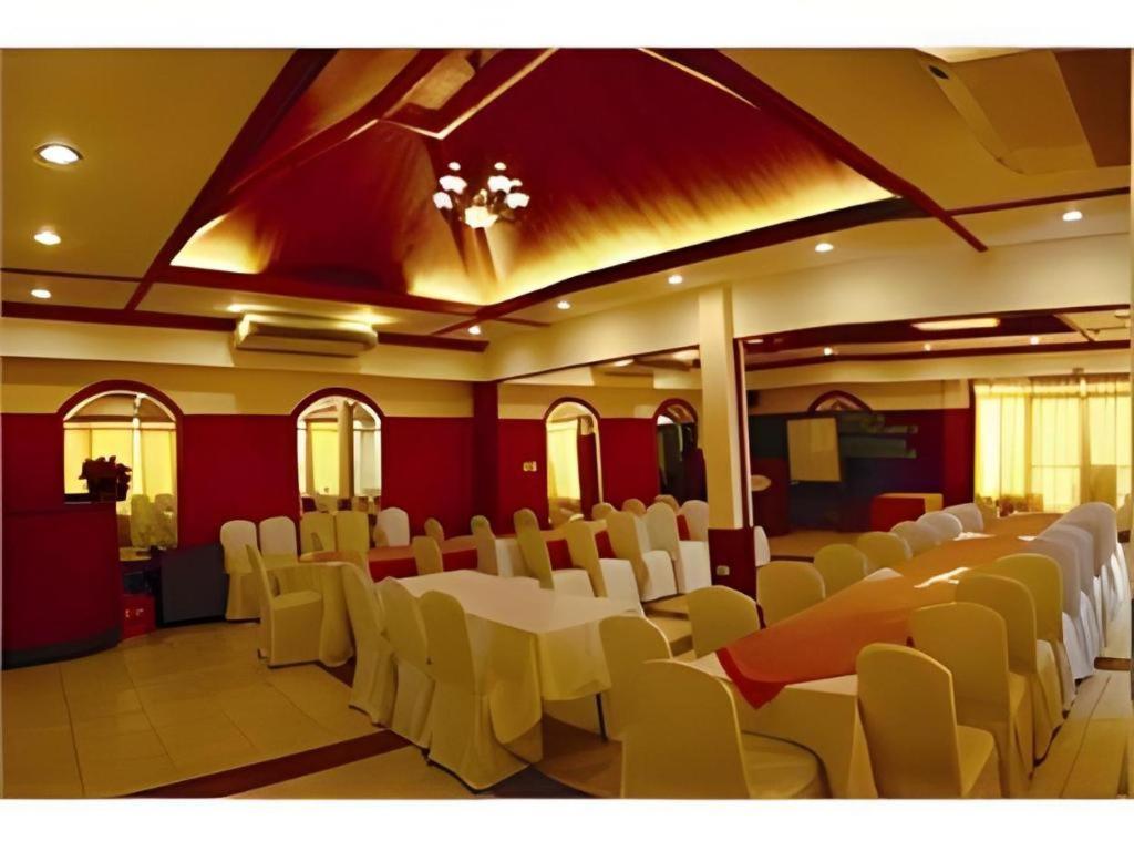 Soledad Suites Panglao Esterno foto