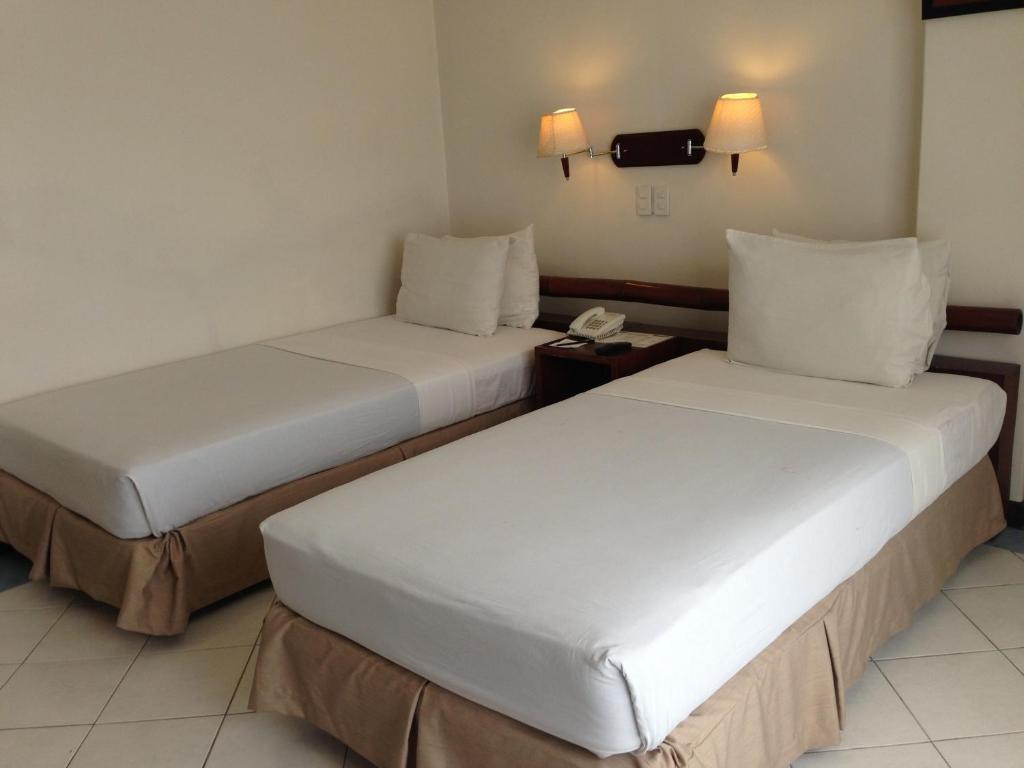 Soledad Suites Panglao Esterno foto